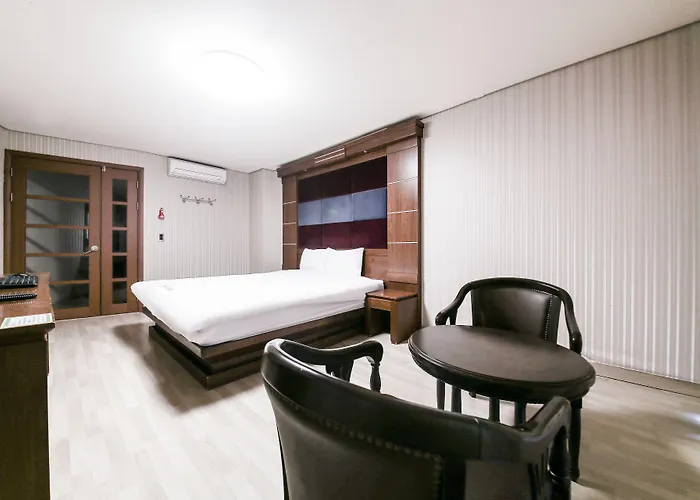 Gyeongpo Soo Hotel