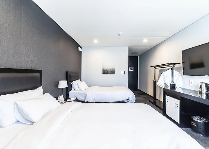 Gangneung Tourist Hotel