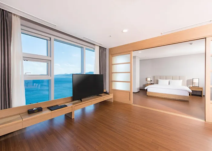 Hotel Tops 10